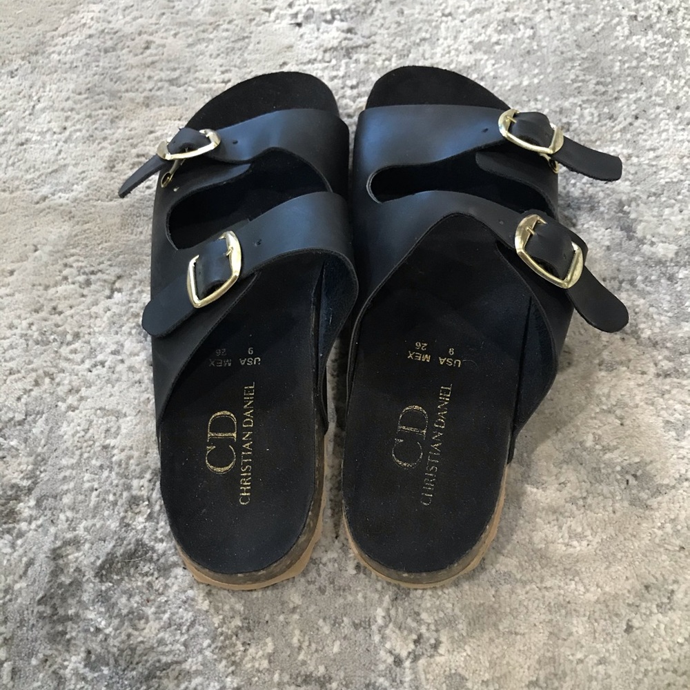 Sandals - Picture 2 of 4